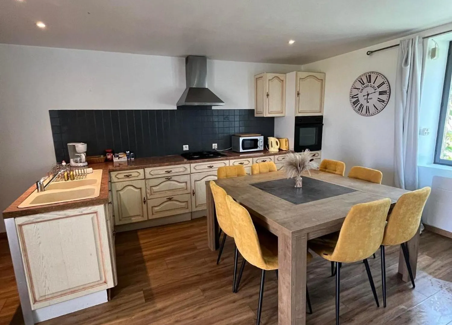 Holiday home Gite Le Parc Michel Roz-sur-Couesnon France